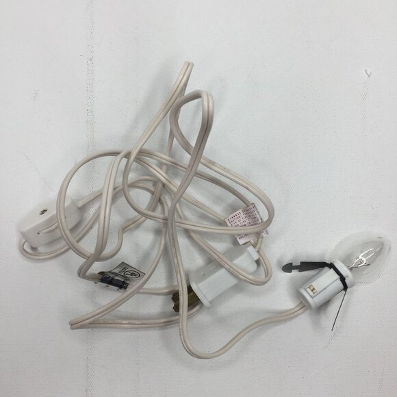 Lemax 1993 Dickensvale Christmas Village Porcelain Lighted House Shoppe 35073 - Picture 13 of 15